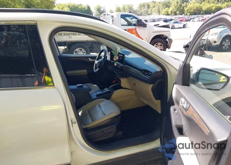 2020 Ford Escape Titanium из США, поврежденный, VIN 1FMCU9J97LUB15089